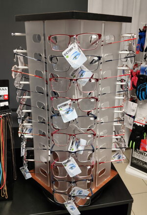 Stojan 40 míst pultový